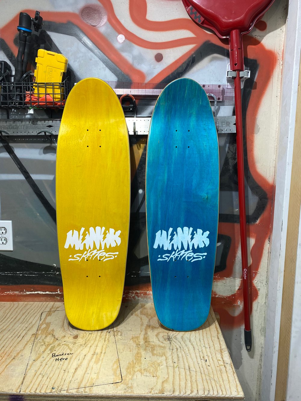 9.625" Atom Bomber - Travel Lodge Graphic - Splatter Dye