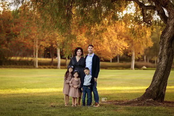 Image of Family Mini Sessions Outdoors - Saturday November 19