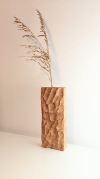 Image 3 of Soliflore sculpté en chêne "RELÈU"