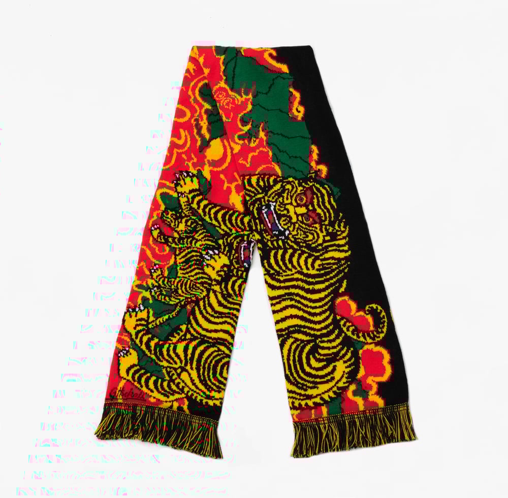 Image of Tiger scarf