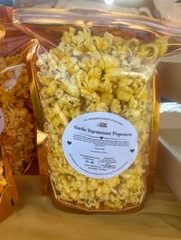 Garlicky Parmesan Gourmet Popcorn 