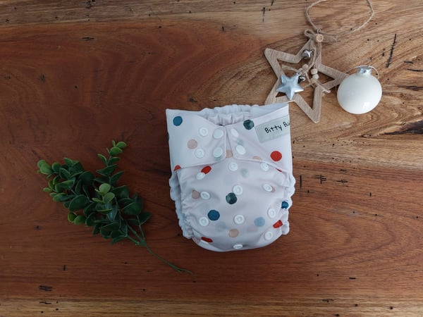 Image of Polka dot onsize nappy