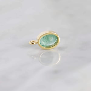 Image of Colombia Emerald oval cut 14k gold necklace no.2