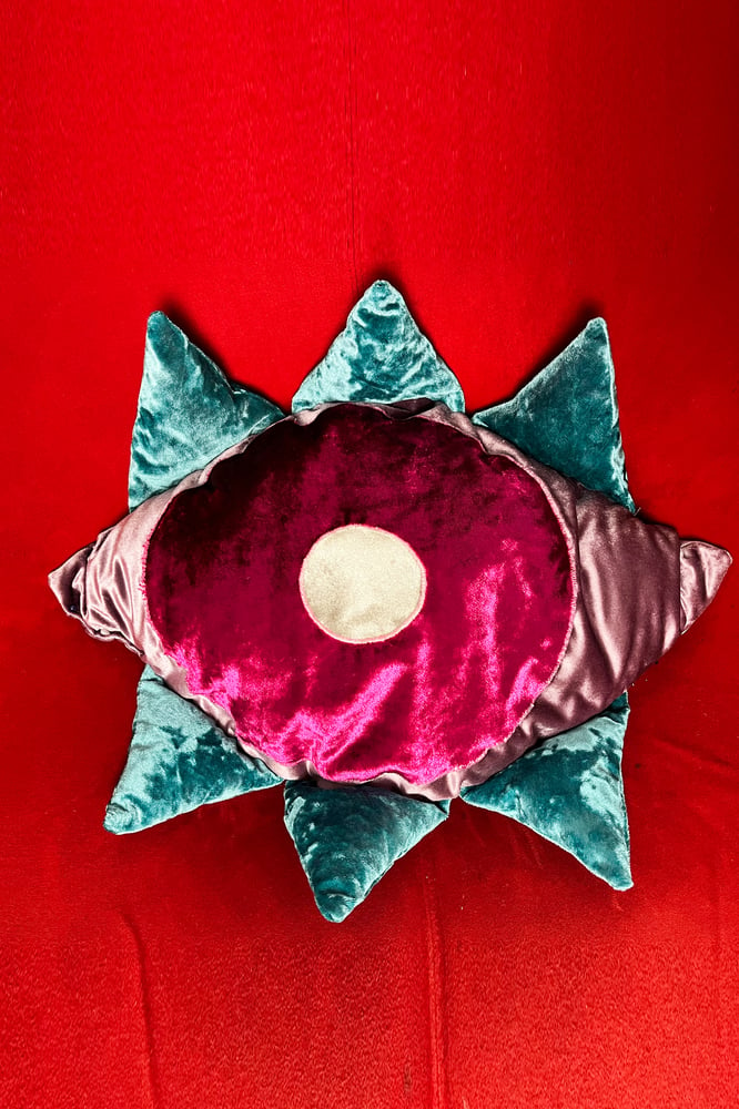 Image of Open Your Eyes Pillow N°4
