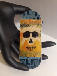 LCW LIT SKULL #2
