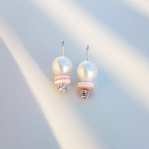 White Pearl & Conch Shell Earrings