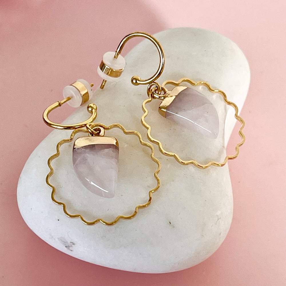 Image of Rose Quartz tooth and Wiggly Circle Half Hoops