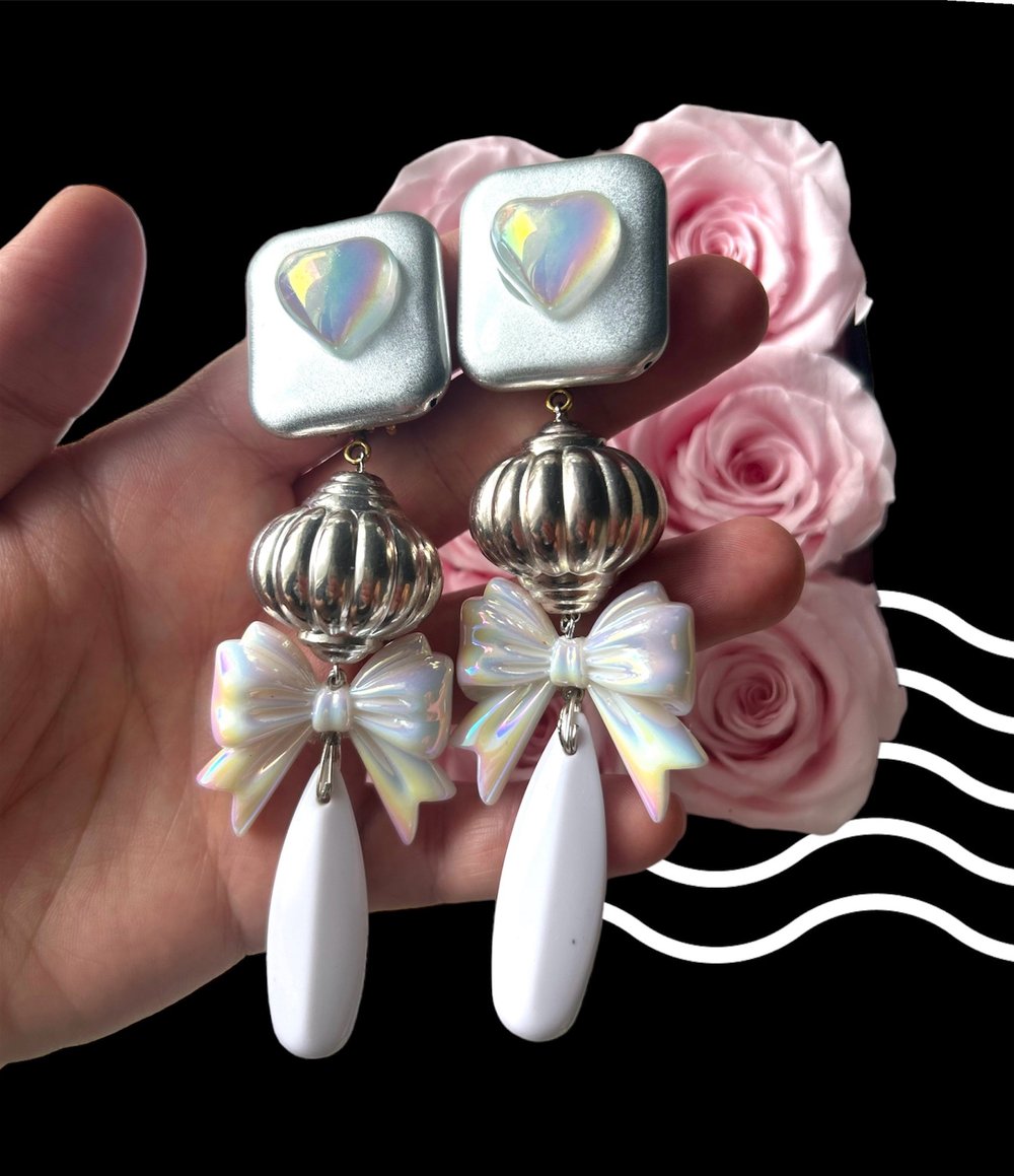 Image of Coquette earrings