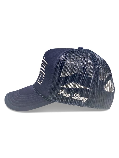 Image of PIAO LIANG SIGNATURE LOGO TRUCKER HAT (DEEP NAVY)