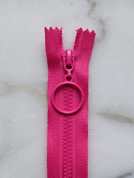 Image of Plastik lynlås med ring - Pink