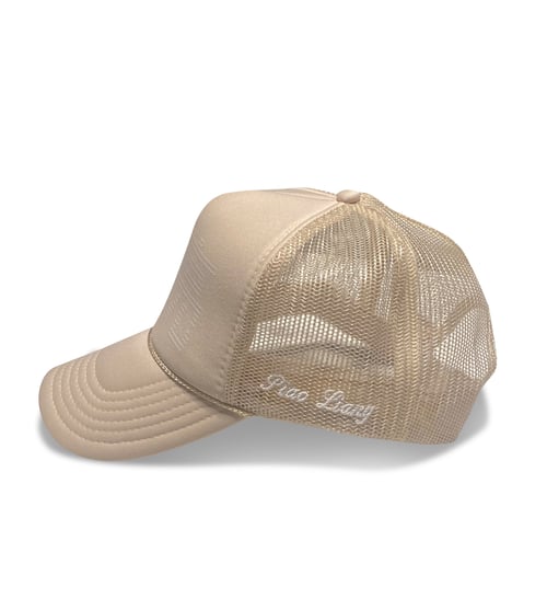 Image of PIAO LIANG SIGNATURE LOGO TRUCKER HAT (BEIGE)