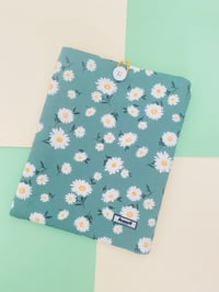 Green Small Daisy