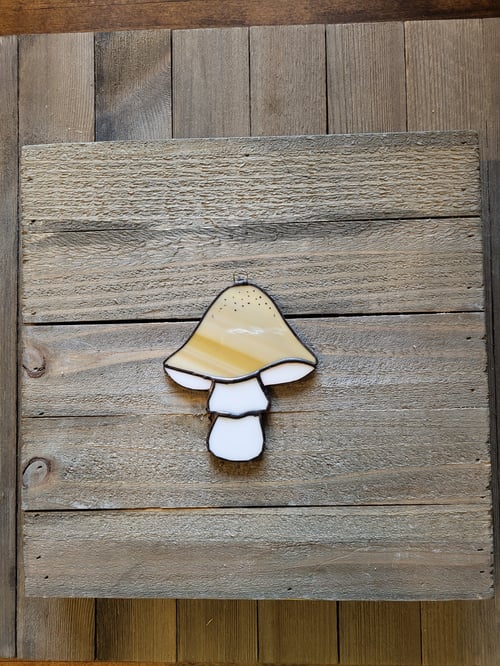 Image of Sm. Mushroom stained glass