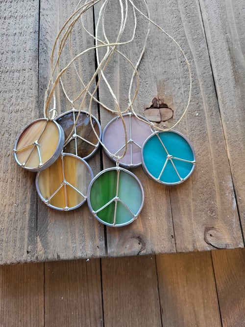 Image of Sm. peace sign - stained glass