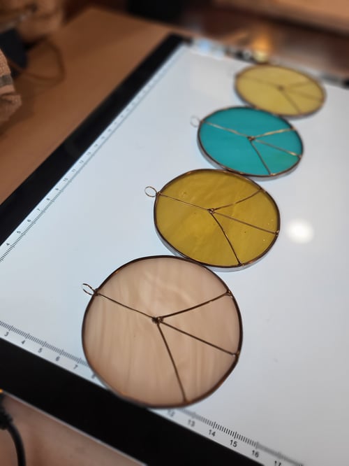 Image of Lg. peace sign - stained glass