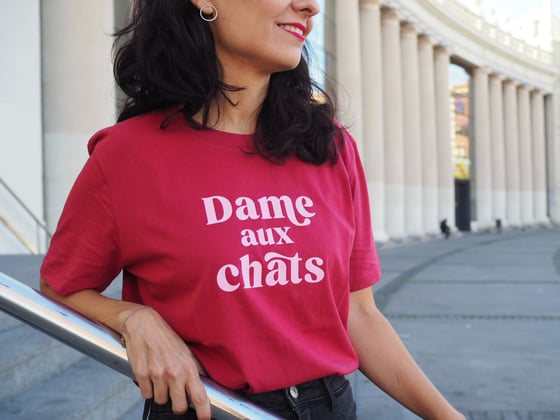Image of Camiseta "Dame aux chats" granate