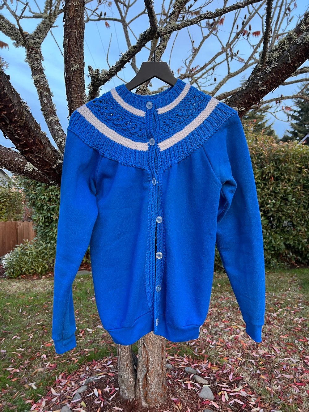 Vintage DIY Knitted Grandma Button Up Sweatshirt (M)