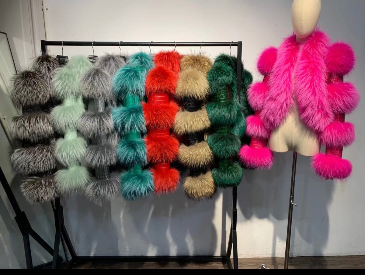 Anjelica Fox Fur Coat / istylebysonia