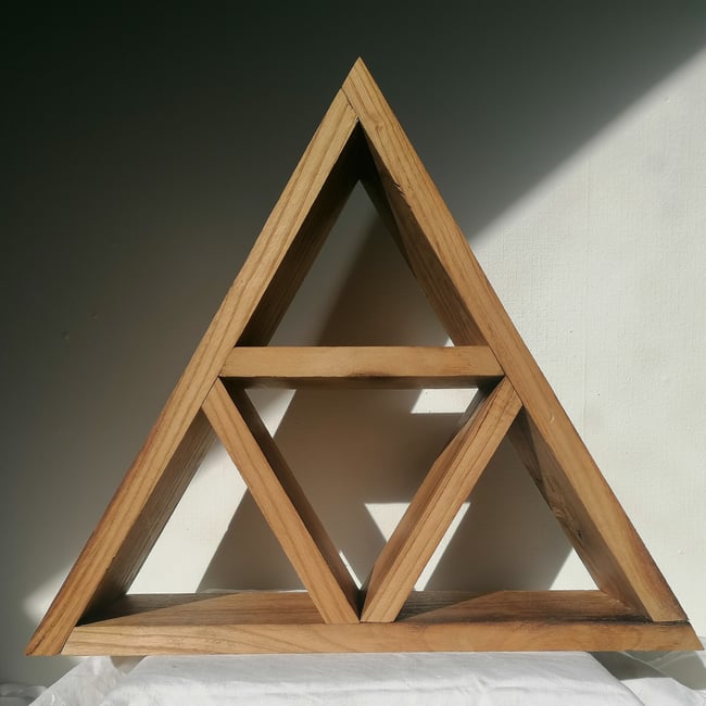 Étagère triforce a poser