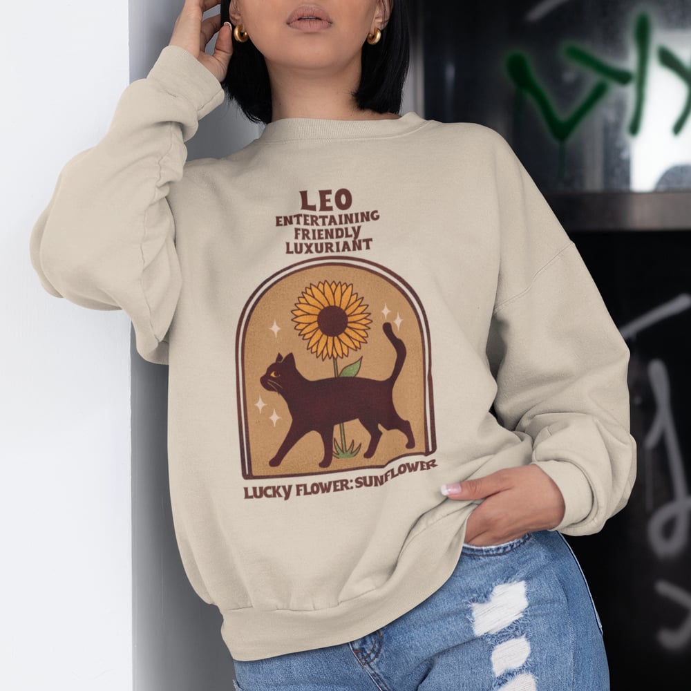 Image of LIGHT CAT ASTROLOGY CREWNECK