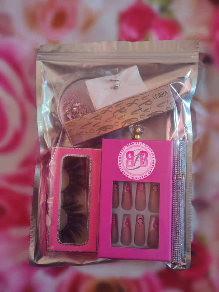 Image of Belles Beautiful Beauty Kit 1