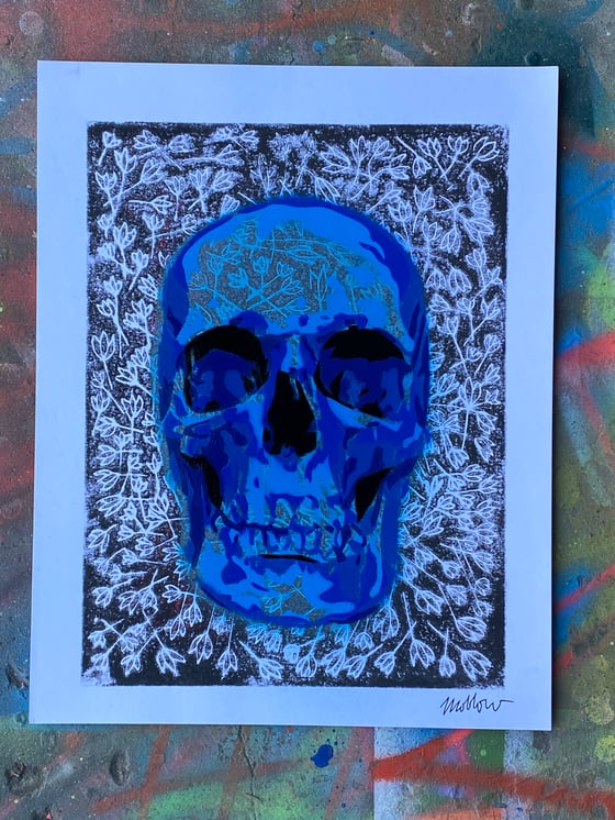 Image of navy shade skull 11x14