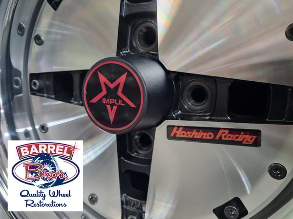 Image of Hoshino D-01 centre caps. 75mm hole.