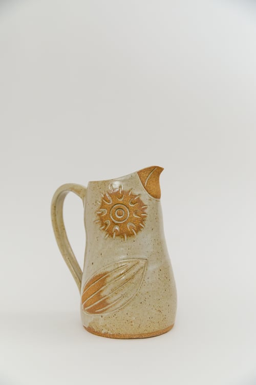 Image of Large Ivory Speckled Family Size Owl Pitcher