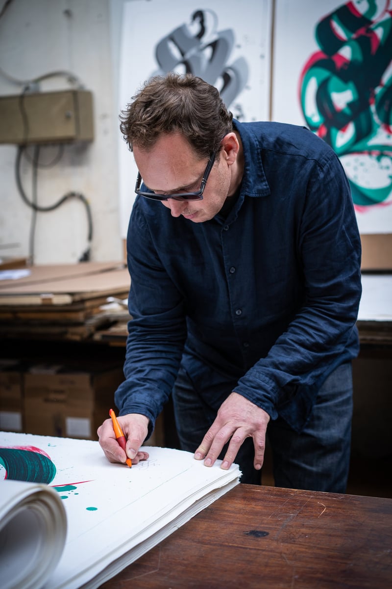 Unruly Gallery — UNAMBIDEXTROUS SHOE (GREEN & RED) / Niels