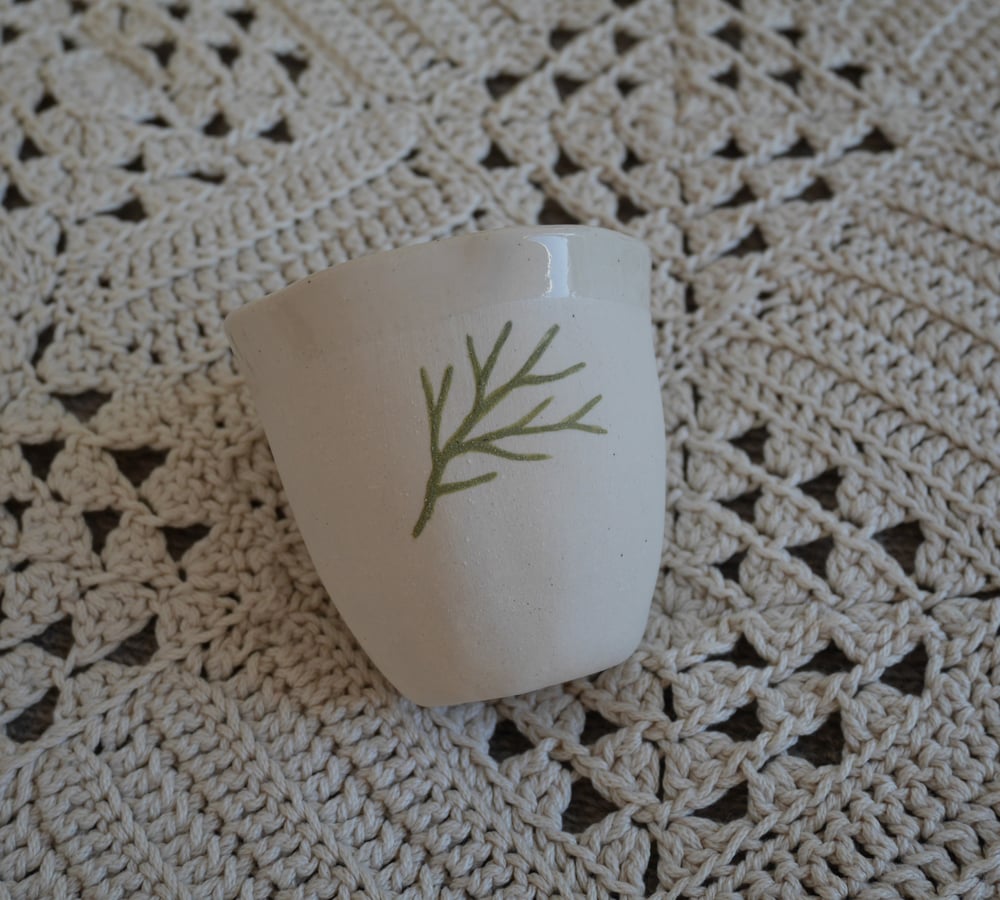 Image of Tasse à café rameau vert amande