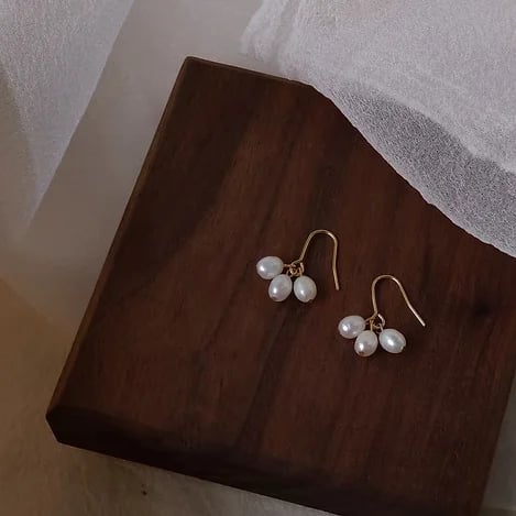 natural freshwater pearl earrings 天然淡水珍珠耳饰| Silver Luna Studio