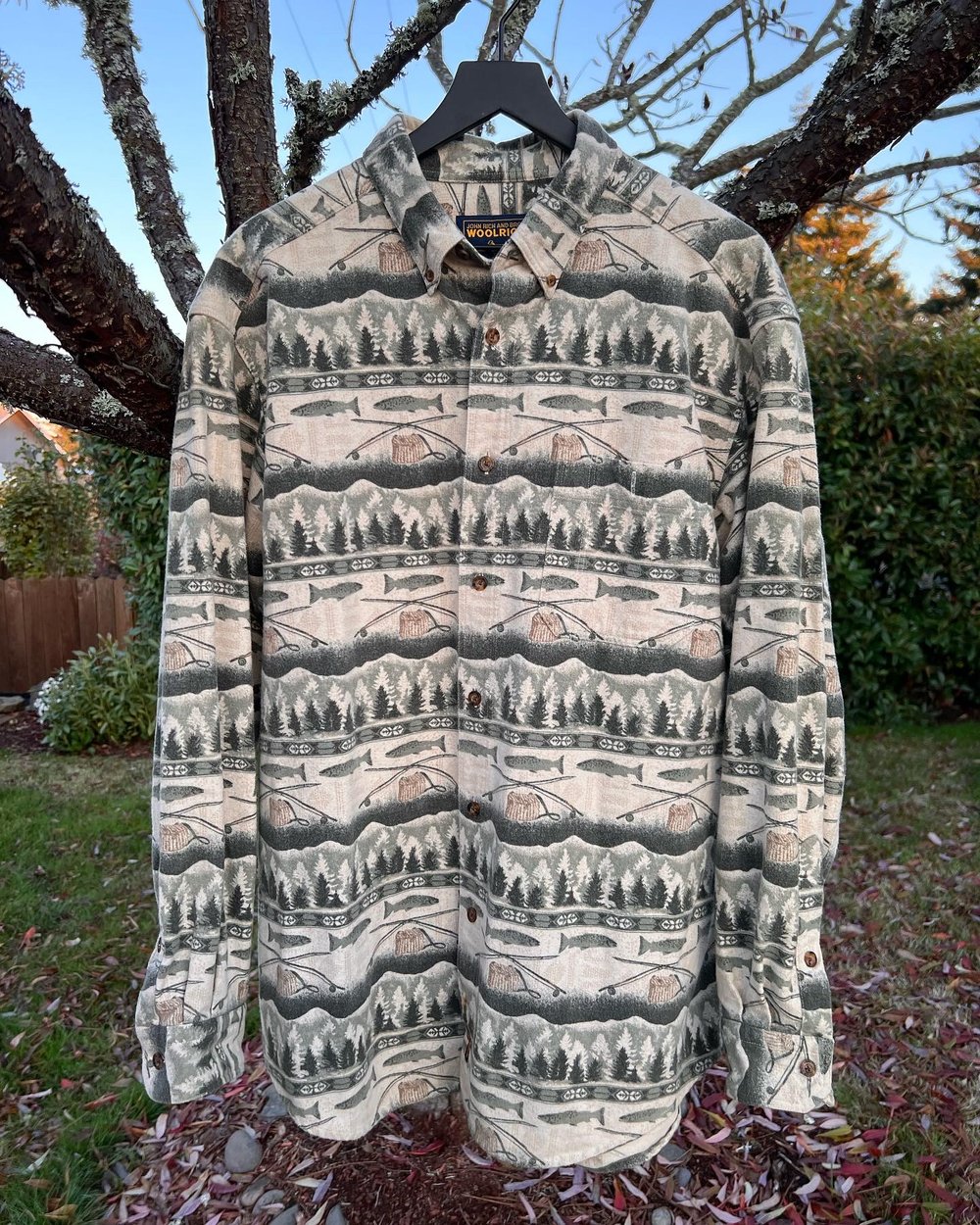 Y2K Outdoorsy Fishing Woolrich Button Up (XL)