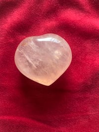 Image of GALET COEUR QUARTZ ROSE