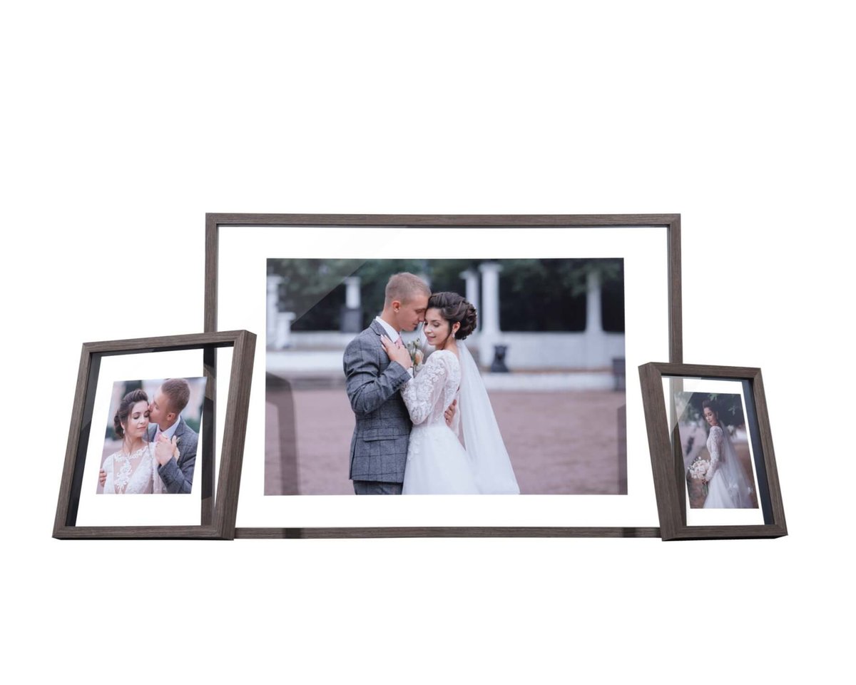 Three double Glass Frames includes a print that floats elegantly inside