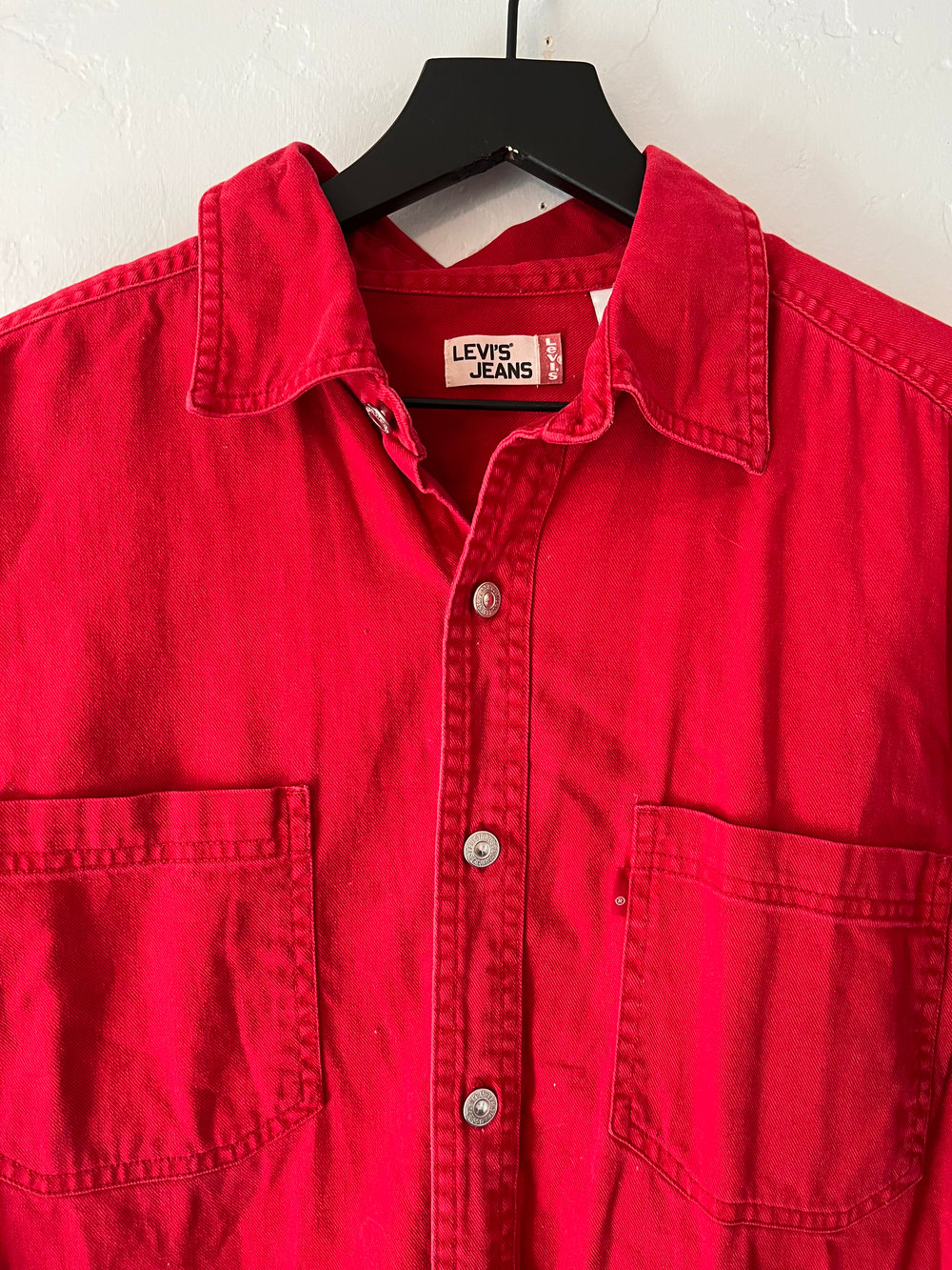 Y2K Levi’s Red Button Up (M)