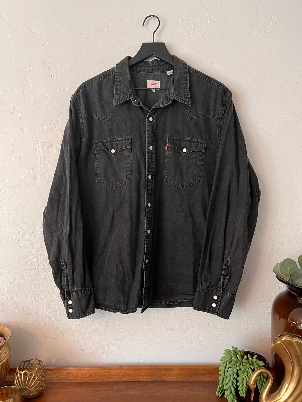 Levi’s Black Pearl Snap Button Up (XL)