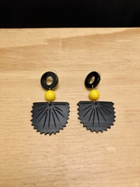 Image 3 of Cutter Earring
