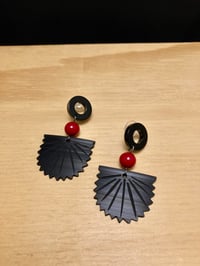 Image 4 of Cutter Earring