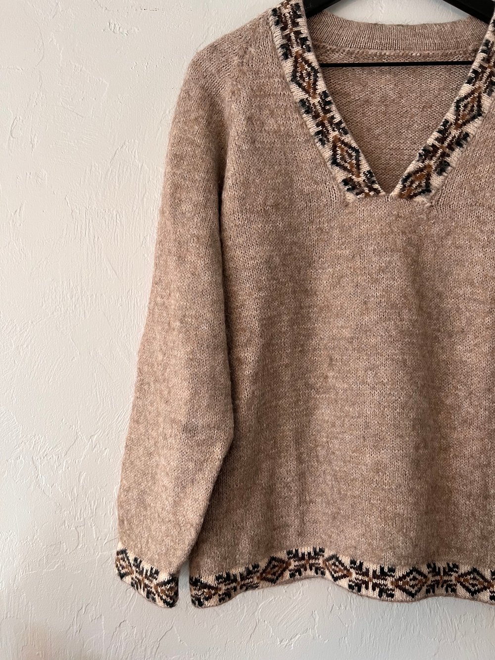 Vintage Wool Blend Neutral Sweater (M)