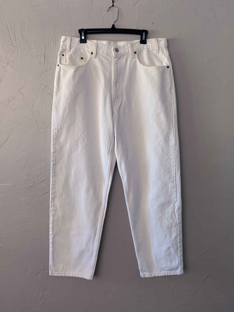 Image of Vintage Levi's 550 Jeans - 38x30