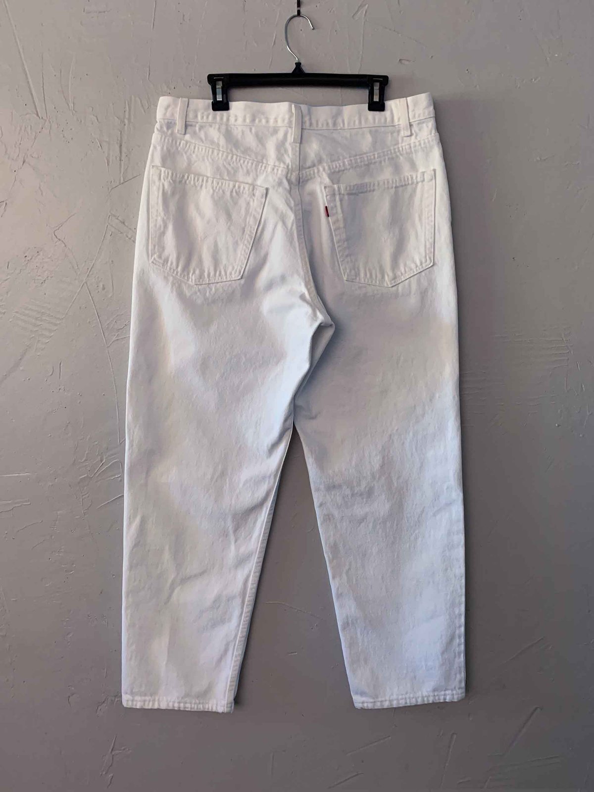 Levis cheap 550 white