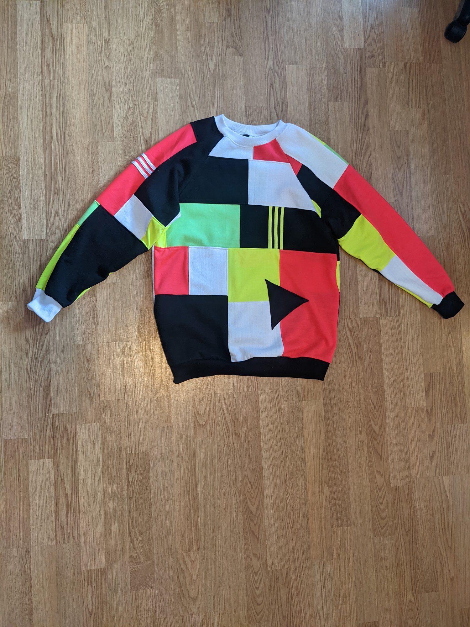 Image of OAK Men's Oversized Medium Neon Black and White Patchwork Crew Neck