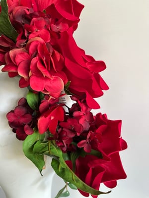 Image of Red flowers headpiece