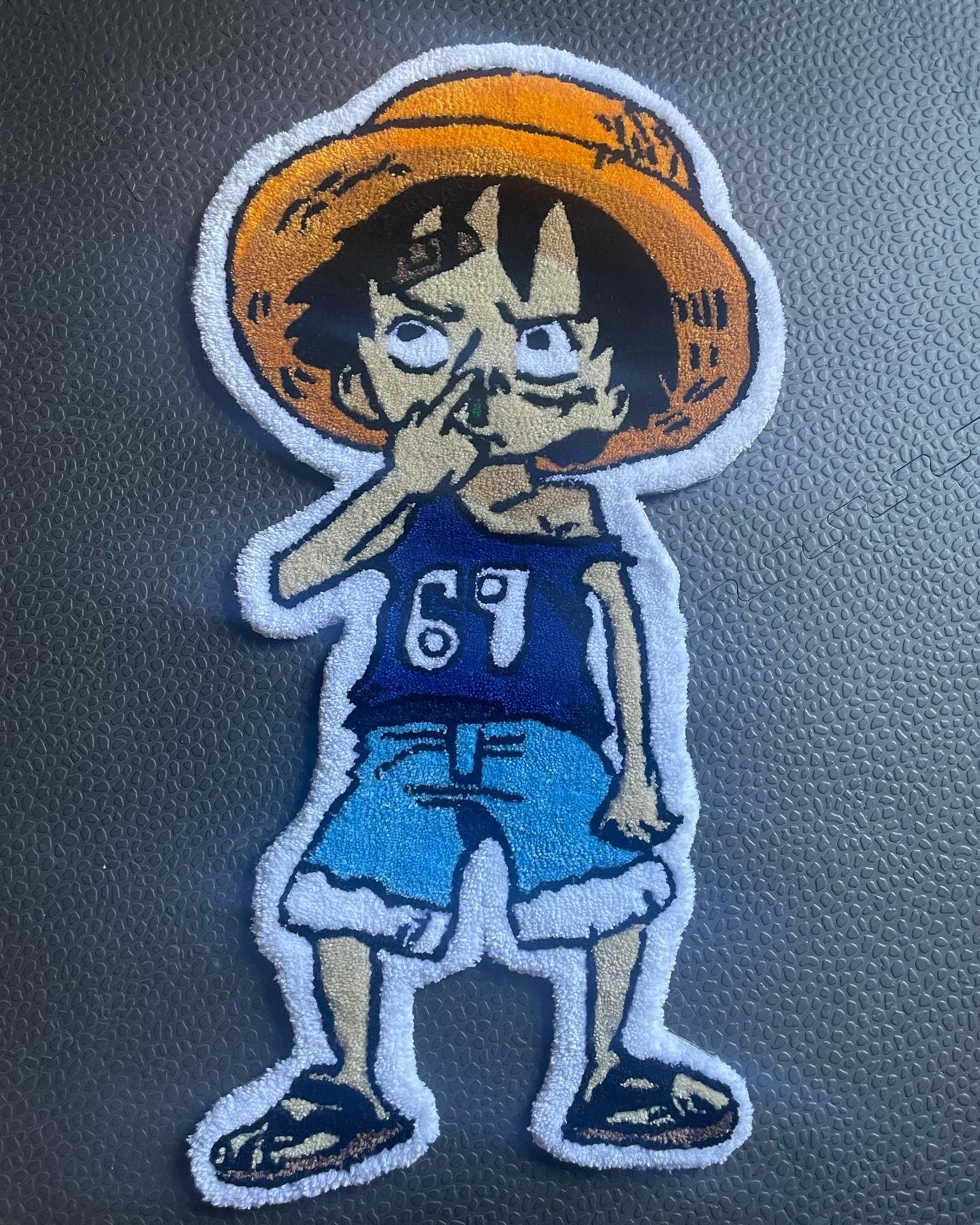 Luffy picking his Nose