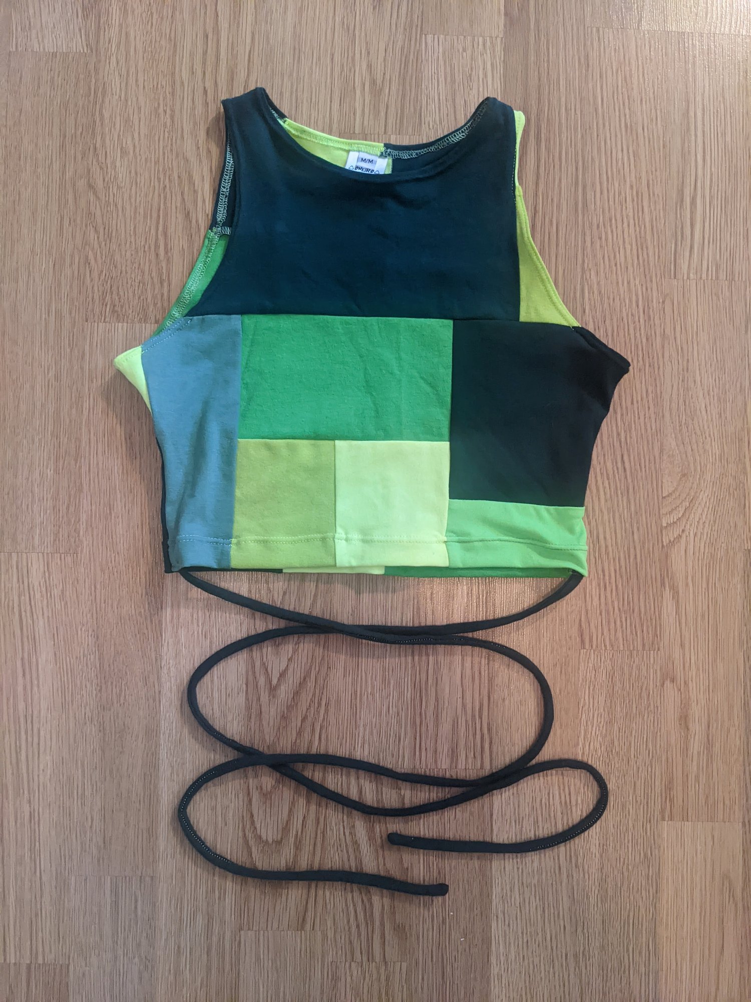 Image of Greens Size Medium Tie Crop