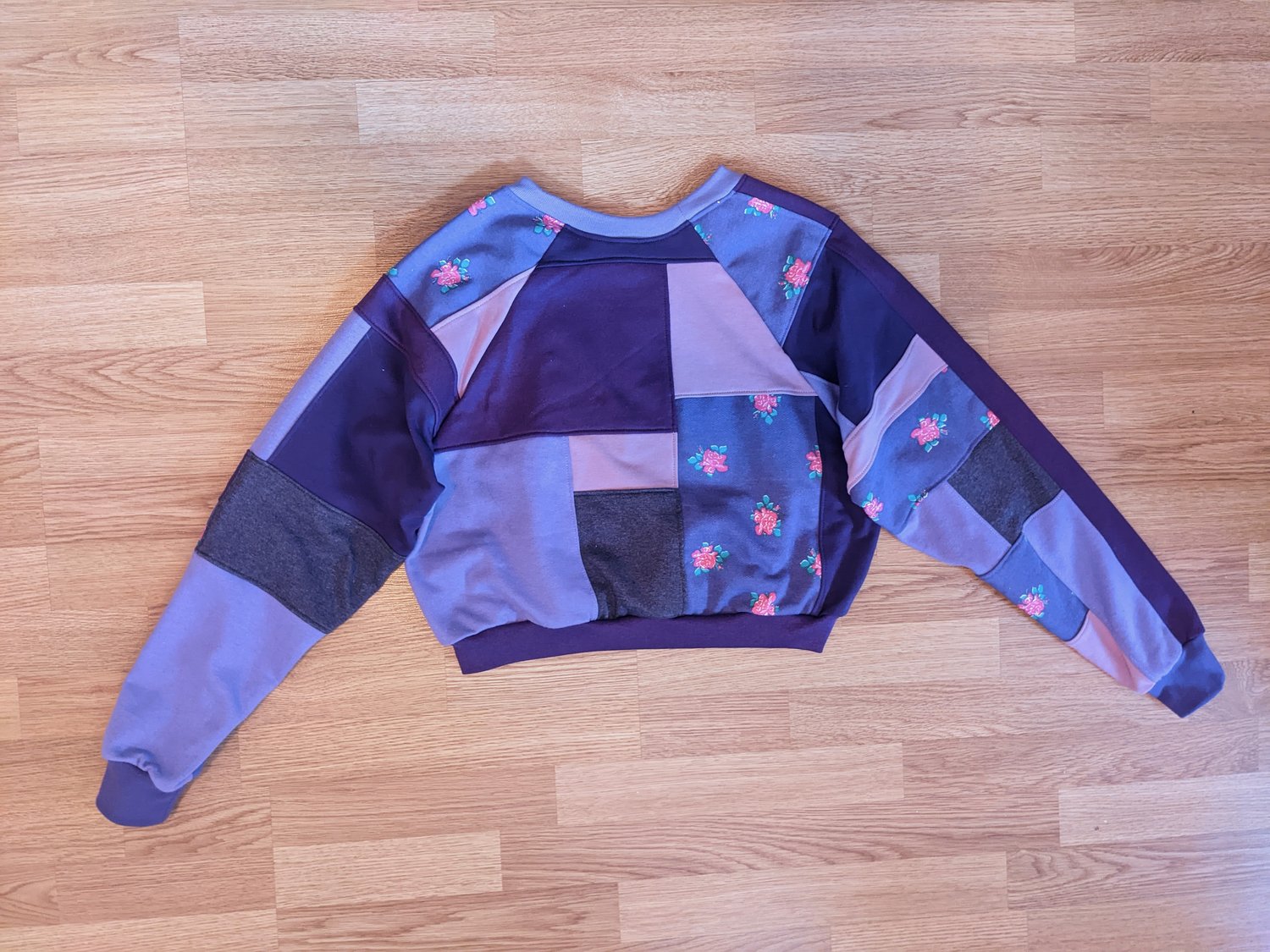 Image of OAK Women's L Purple Patchwork Up-Cycle Crop Crewneck