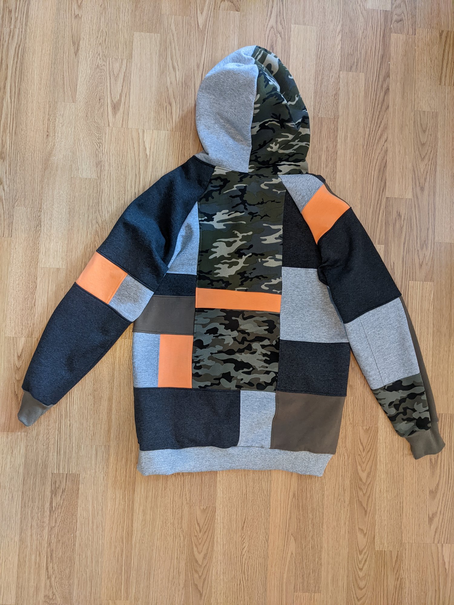 Image of OAK Hunter Men's Small Oversized Hoodie