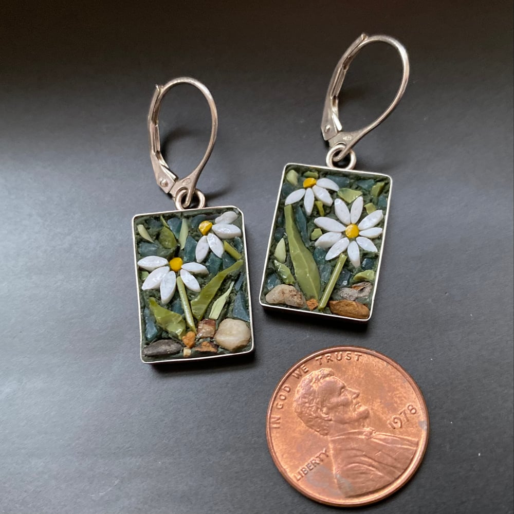 Image of Daisy Rectangle Earrings