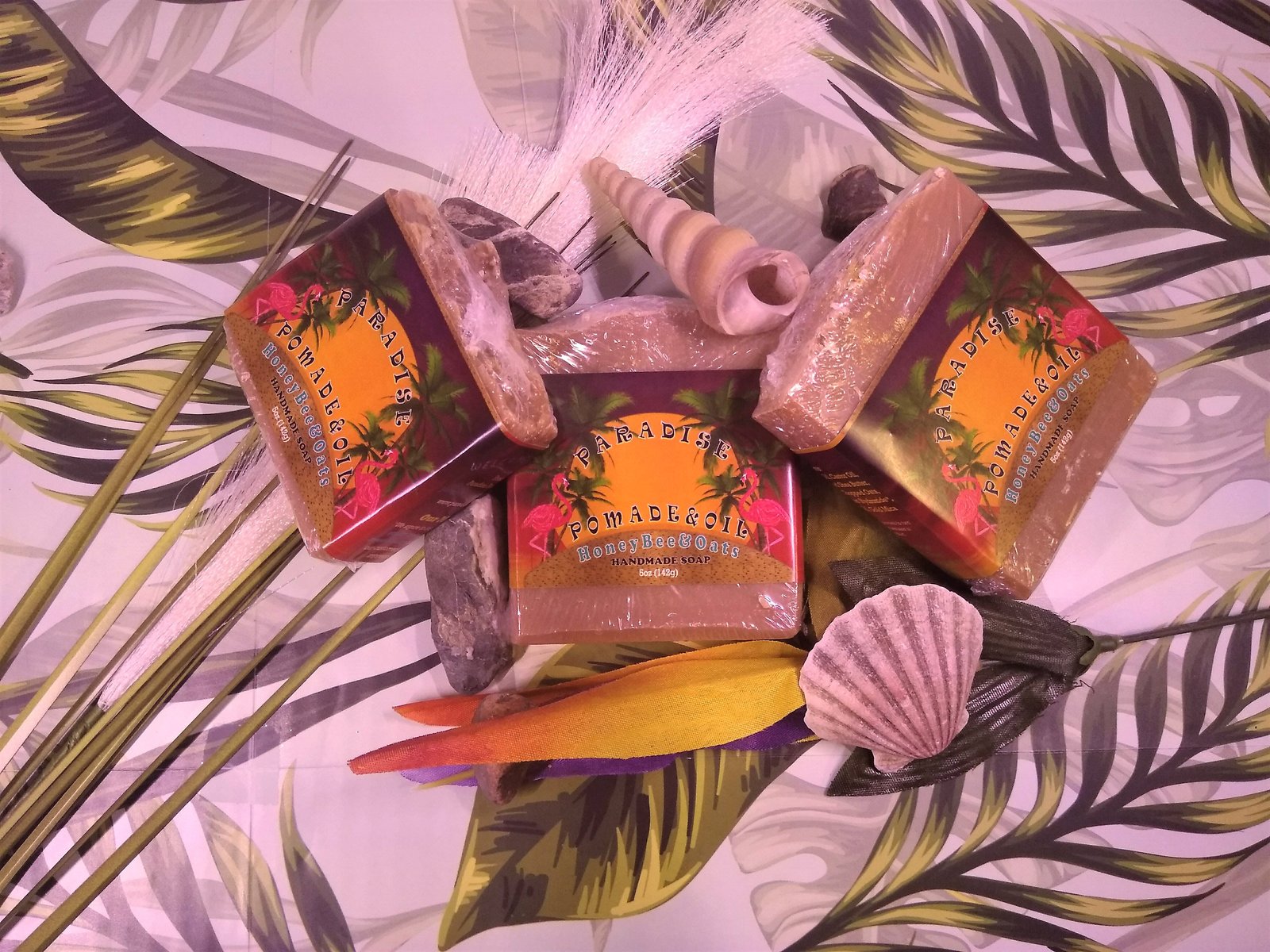 HoneyBee & Oats (Artisan Soap) | Paradise Pomade & Oil