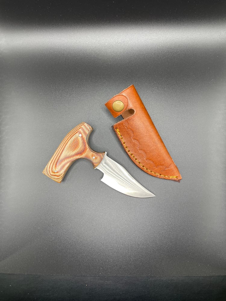 Image of Short knife. 